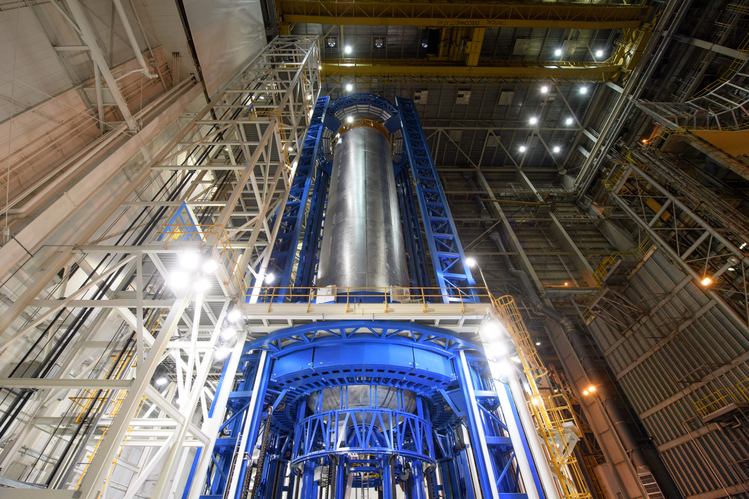 Completed LH2 Tank on VAC at Michoud Assembly Facility